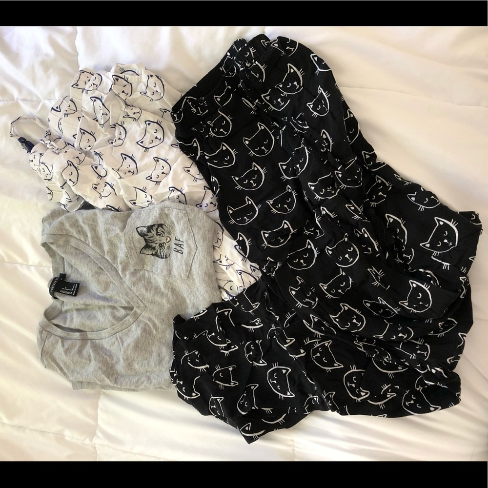 Pj set, 2 bottoms and one top! Cats 🐱❤️🐱